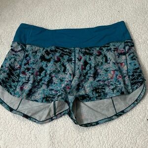Lululemon Women's Shorts size 8